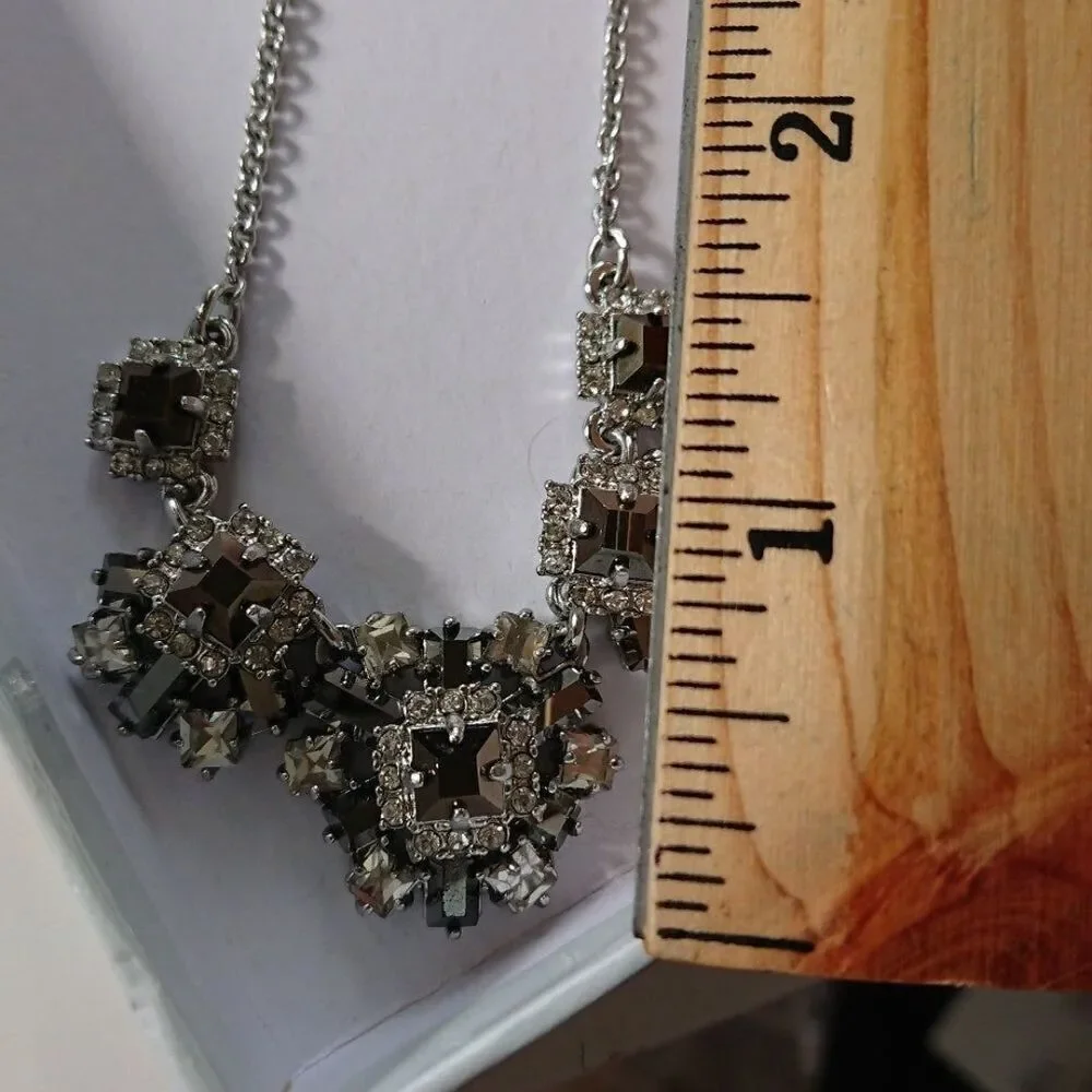 Kate Spade Necklace new with dust bag